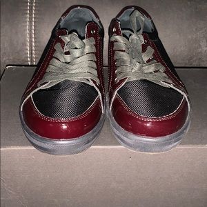 Men fashionable sneakers